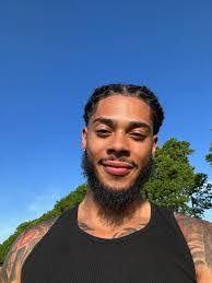 Angela Krawchuk's Instagram, Twitter & Facebook