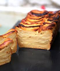 Gateau Invisible Aux Pommes Et Au Caramel Au Beurre Sale Recette Gateau Invisible Aux Pommes Recette Recettes De Cuisine