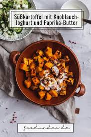Susskartoffel Mit Gurkensalat Knoblauch Joghurt Und Paprika Minz Sauce Foodundco De Foodblog Aus Nurnberg Rezept In 2021 Leckere Gesunde Rezepte Gurkensalat Lebensmittel Essen