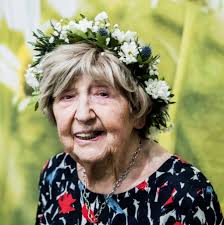 Idag är det 1 år sedan min älskade dotter Aisha Josephine Allaah Yarhamha  🤲❤blev dödförklarad på IVA efter att hon blivit skjuten. Saknar dig varje  sekund din mamma