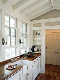 Berikut kami sajikan 8 desain dapur cantik yang pastinya mampu memenuhi impian bagi anda yang sedang bingung dalam memilih desain dapur yang tepat untuk rumah. Desain Dapur Vintage Inspirasi Tampilan Dapur Jadul Era 1920an Interiordesign Id