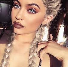 Kelci White (kelciwhiteee)