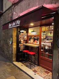 Bar del Pla: Tapeo Contemporáneo y Vinos Naturales en El Born