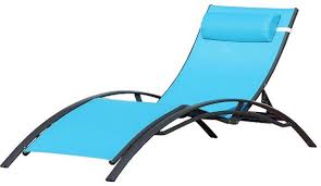 La chaise longue jardin est un meuble que chaque personne, ayant une terrasse ou jardin, souhaite acquérir. Chaise Longue De Jardin Chaises Et Mobilier Design