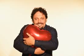 Imposta la tua città preferita close menu. Enrico Brignano A Perugia E Innamorato Perso Al Palabarton