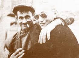 Sait Faik Abasiyanik Annesi Makbule Abasiyanik Ve Burgaz Adali Balikci Ile Yazarlar Edebiyat Nostalgia