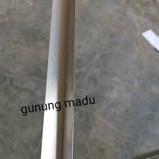 Yaps, jadi harga aluminium saat ini cukup dibutuhkan karena banyak orang yang ingin membeli aluminium tapi tidak tahu harga pas nya. Siku Aluminium 2cm X 2cm Harga Per 1 Meter X 3 Batang Siku Lis Alumunium 2 Cm Shopee Indonesia
