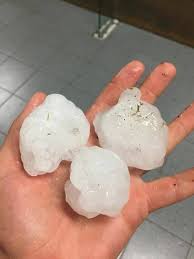 Guarda i video meteo più interessanti girati a formigine. Maltempo E Grandinate Danni A Case Auto E Colture Reggiosera