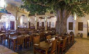 أبرز 10 مطاعم شعبية إمارتية في دبي موسوعة table decorations restaurant home decor