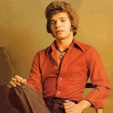 Further: cultura, futuro e ideas on X: "Camarón tenía 12 años cuando lo  pusieron a cantar ante un consagrado Manolo Caracol. El artista despreció  al niño y le dijo que un gitano