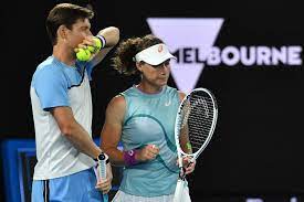 Note et points krejcikova b / ram r, résultats en ligne et tournois de joueurs en cours, matchs à venir et indicateurs. Sam Stosur And Matt Ebden Lose To Barbora Krejcikova And Rajeev Ram In The Australian Open Mixed Doubles Final Abc News