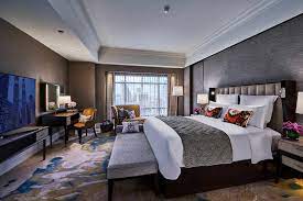 The mandarin oriental's 643 rooms have city, park, or twin towers views; Prasidenten Suite Luxus Suite Mandarin Oriental Kuala Lumpur