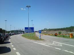 Finland shares a 1,300km border with russia and so it's not surprising that the eu standoff with moscow is proving a major factor in sunday's finnish election. Finland Still Walks A Fine Line Between Defying And Placating Russia Fpif