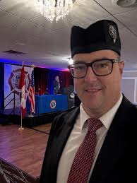 22 years ago today, the Edmonton Oilers retired Wayne Gretzky's #99 Oilers  jersey to the rafters. Pipe Major Alex MacIntyre and his brother-in-law Rick  Burden had the honour of piping and drumming