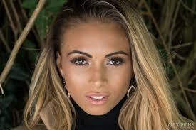 Alex Lyons's Instagram, Twitter & Facebook