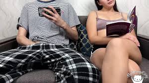 義理の兄は彼のペニスに私の手を入れました!彼が私にオーガズムを与えるためにこんなに巧みな手を持っているとは知りませんでした!