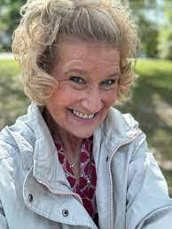 Gina Pullen's Instagram, Twitter & Facebook