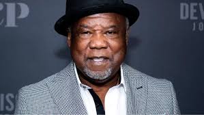 สิ้นตำนาน ดารารุ่นใหญ่ ดาวดังจาก The Wire เสียชีวิต หลังต่อสู้โรค | Thaiger  ข่าวไทย