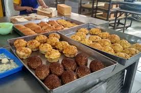 Toko roti sidodadi sudah berjualan sejak 1954. 10 Toko Roti Bandung 2021 Bisa Delivery 24 Jam Terkenal Enak