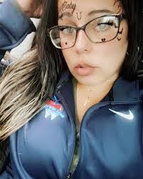 Amanda Pennella's Instagram, Twitter & Facebook