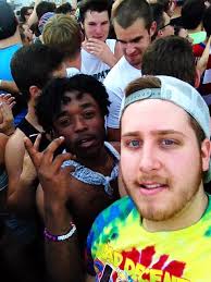 John Grumell (@GrumbleBee__)