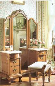 Shop victorian bedroom sets at 1stdibs, the world's largest source of victorian and other authentic period furniture. Lexington Furniture Victorian High End Used Furniture Facebook