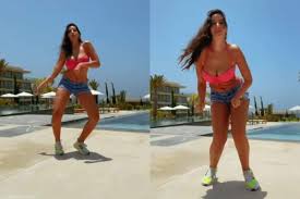 Nora fatehi jabardast h0tt live dance on mumbai. Nora Fatehi Burns Internet With Her Sensuous Dance Moves In Hot Bralette And Denim Shorts Global Circulate