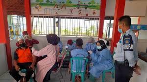 Jika susi menempuh jarak 9 km, berpakah jarak yang ditempuh yuli? H94f6s0yokwuqm