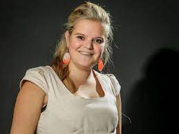 Crone de schuiftrompet geertrui daem boniface johan daisne de man die zijn haar kort liet knippen johan daisne de trap van steen en wolken johan daisne de trein der traagheid cola debrot bewolkt bestaan cola debrot mijn zuster de negerin andré demedts de levenden en de doden. Dochter Van Margriet Hermans Neemt Opmerkelijke Beslissing Omdat Hij Mijn Papa Is En Niet De Man Die Mij Verwekt Heeft Showbizz 24