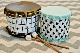 Musikinstrumente Basteln 10 Kreative Diy Projekte Mit Kindern Zum Nachmachen Weihnachten Kreativeweihnachtszeit Diy Drums Making Musical Instruments Drums