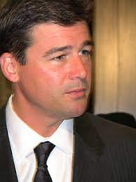 Kyle martin chandler (born september 17, 1965 in buffalo, new york) is an american film and television actor. Kyle Chandler Wikipedia