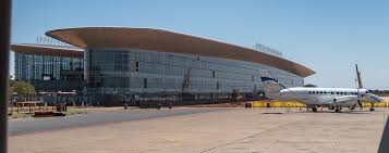 Is the airport in and uses the airport code: Luftbilder 2018 Flug Livingstone Lusaka Lilongwe Eine Virtuelle Reise Erde In Bildern