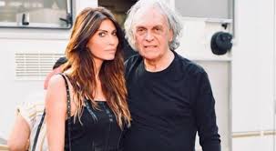 Изучайте релизы riccardo fogli на discogs. Riccardo Fogli E Karin Trentini A Domenica In Lo Scandalo All Isola Dei Famosi Ci Hanno Fatto Male Il Mattino It