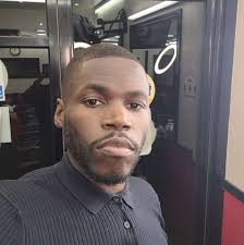 🚨 Charles Oliveira STRIPPED of UFC Title 🚨 Oliveira becomes the first UFC  champion to be forced to vacate his title after missing weight ahead of UFC  274. His fight with Justin