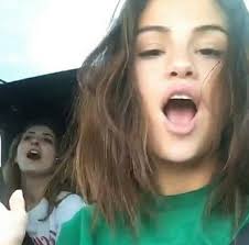 Pin By Betul Kartal On Snapchat Stories And Live Selena Gomez Selena Selena Gomez Style