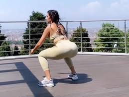 Cristiano Ronaldos girlfriend Georgina Rodriguez in stunning squat jumps  workout - Daily Star