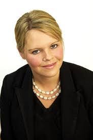 Heidi Stephenson's Instagram, Twitter & Facebook