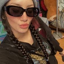 Mandy Monsees's Instagram, Twitter & Facebook