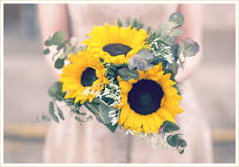 Learn how to create fresh flower bouquets for your entire bridal party. Sunflower Wedding Bouquets To Brighten Up Your Big Day Ftd Com