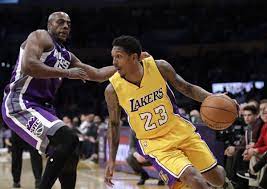 Tmz sports has obtained footage of lakers guard lou williams handcuffed by police and slammed up against a cop car in front of a casino in vegas. Lakers Trade Lou Williams To Houston For Corey Brewer Chicago Tribune