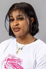 Danae Jones's Instagram, Twitter & Facebook