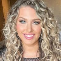 Michelle Blondin's Instagram, Twitter & Facebook