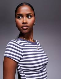 Princess Polly Floryra Cropped Baby Tee in Blue