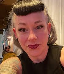 Fundraiser by Lu Wickstrom : Help Me Get To Australia!