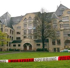 Amoklauf von erfurt 3.1 vorgeschichte des täters s. Erfurt Steinhausers Amoklauf Im Gutenberg Gymnasium Bilder Fotos Welt