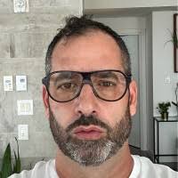 100+ Profile mit dem Suchbegriff „Fabrizio“