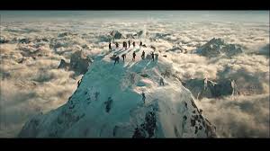 Laguna parón, paramount berg (bekend van het logo van filmproducent paramount), 5 andere besneeuwde bergtoppen variërend in hoogte van 5.600 meter tot 6.356 meter. Star Ensemble Erklimmt Paramount Mountain W V