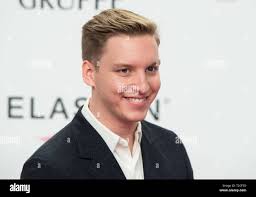 George ezra singer hi-res stock photography and images