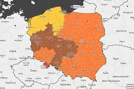 W poniedziałek od godzin południowych na zachodzie, południu oraz południowym wschodzie pojawi się zachmurzenie. Zv4bk2 Yywjobm