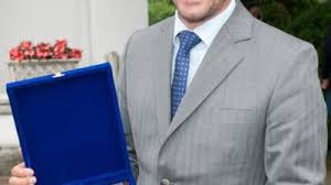 Pe cine dă vina fulgy pentru consumul de droguri. De Ce Nu Mai E Nicolae Principe Un Consilier Explica Decizia Surprinzatoare A Regelui Mihai Mobile